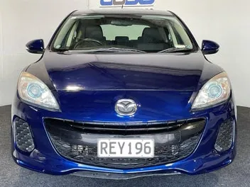 Mazda Axela 2012 photo 3