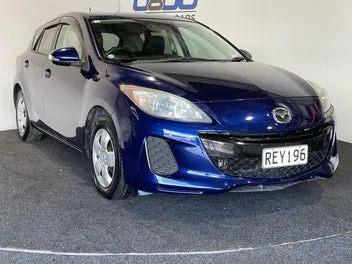 Mazda Axela 2012 photo 2