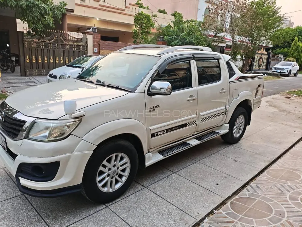 Toyota Hilux