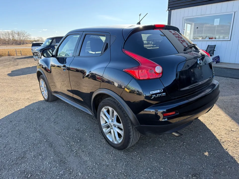Nissan Juke 2012 photo 2