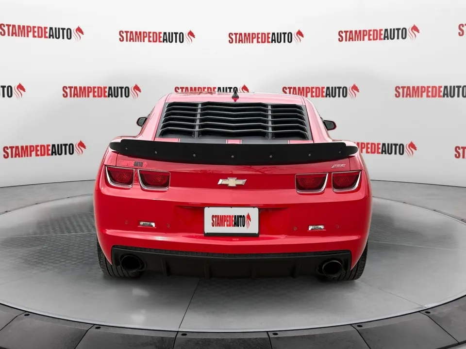 Chevrolet Camaro 2011 photo 4
