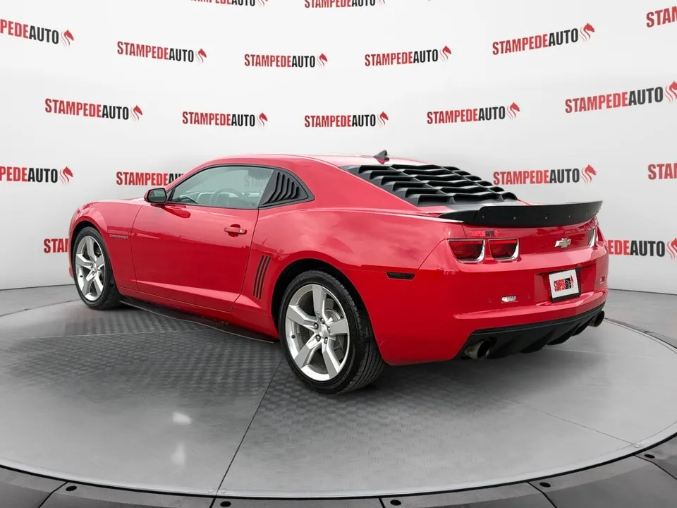 Chevrolet Camaro 2011 photo 3