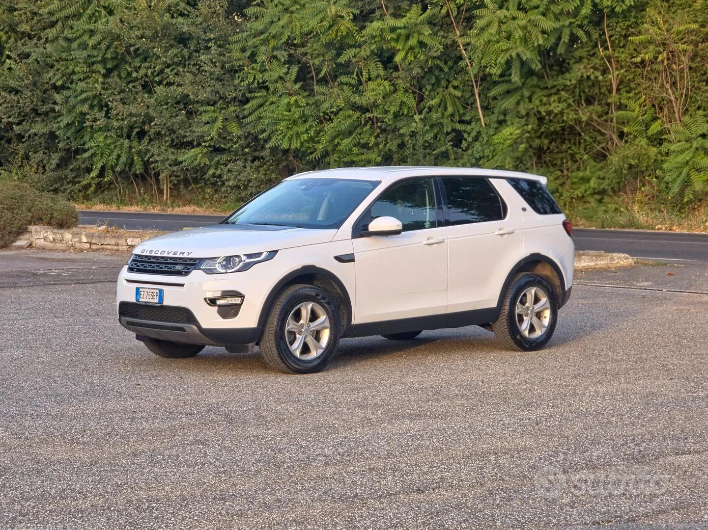 Land Rover Discovery Sport 2015 photo 3