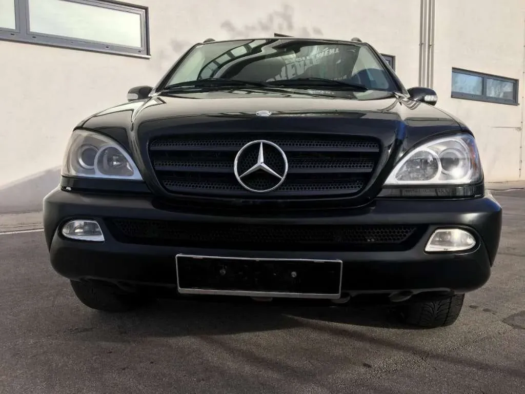 Mercedes-Benz M-Class 2001 photo 2