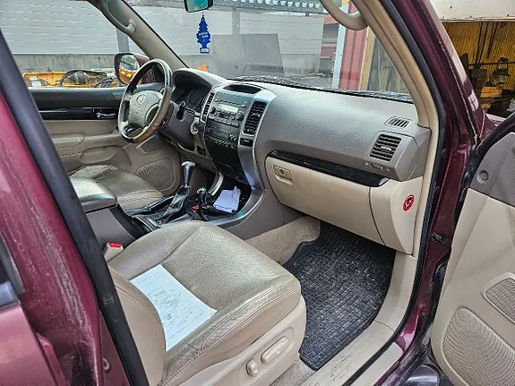 Toyota Land Cruiser 2009 photo 3