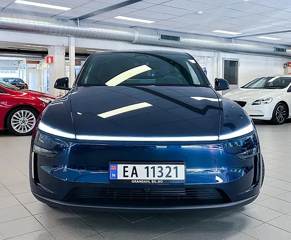 Tesla Model Y 2026 photo 4