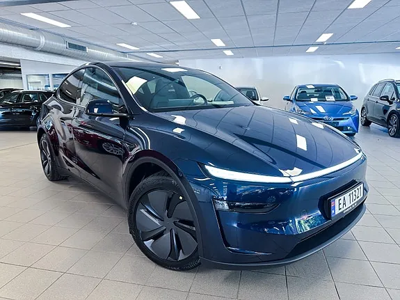 Tesla Model Y 2026 photo 3