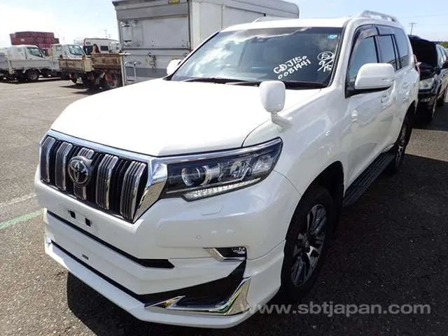 Toyota Land Cruiser Prado 2023 photo 2