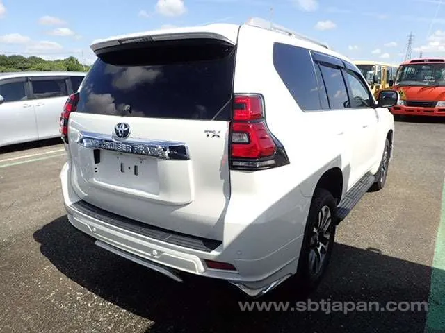 Toyota Land Cruiser Prado 2023 photo 4