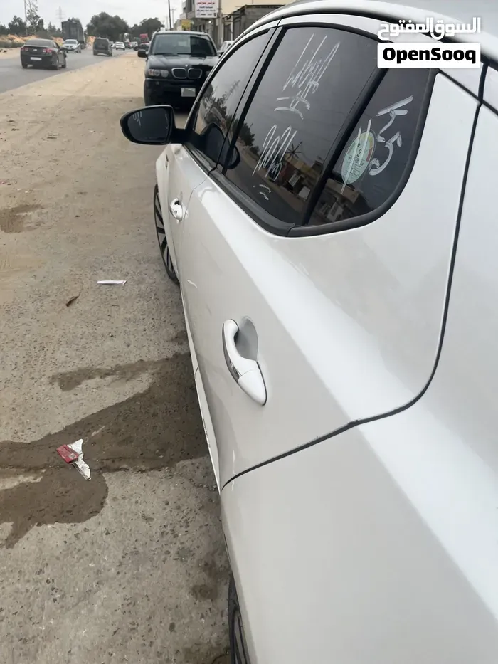 Kia K5 2012 photo 4
