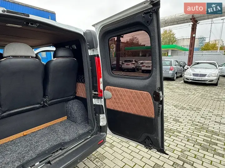 Opel Vivaro 2014 photo 2