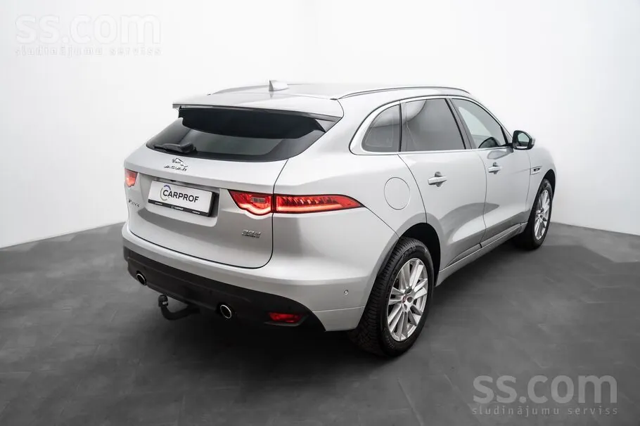 Jaguar F-Pace 2017 photo 3
