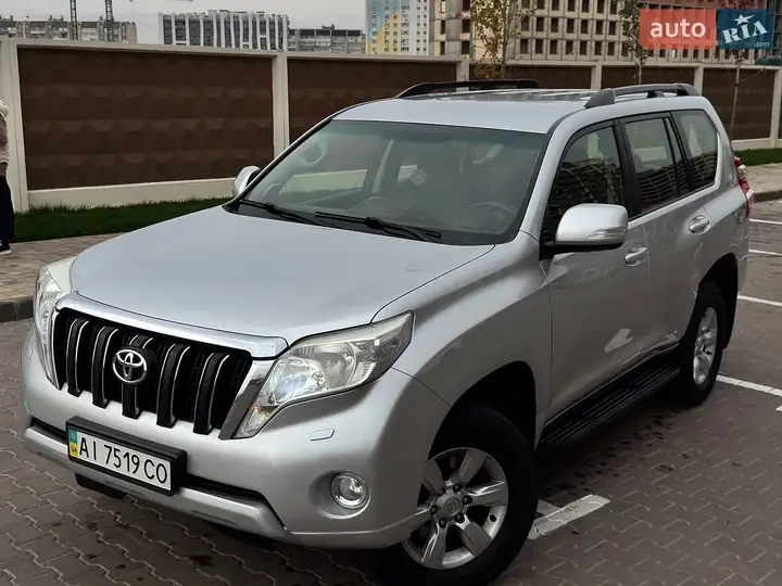 Toyota Land Cruiser Prado 2013 photo 3