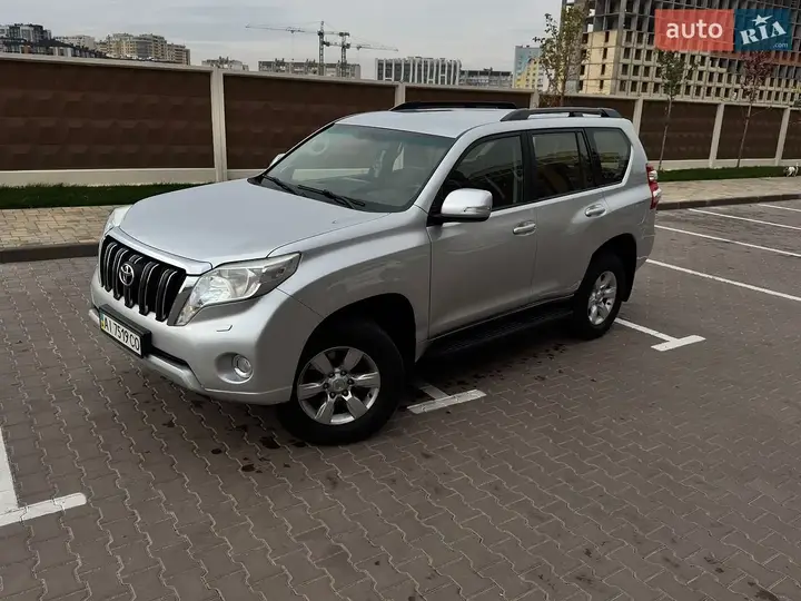 Toyota Land Cruiser Prado 2013 photo 4