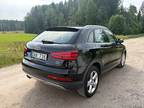 Audi Q3 2014 photo 2