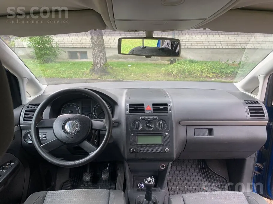 Volkswagen Touran 2003 photo 5