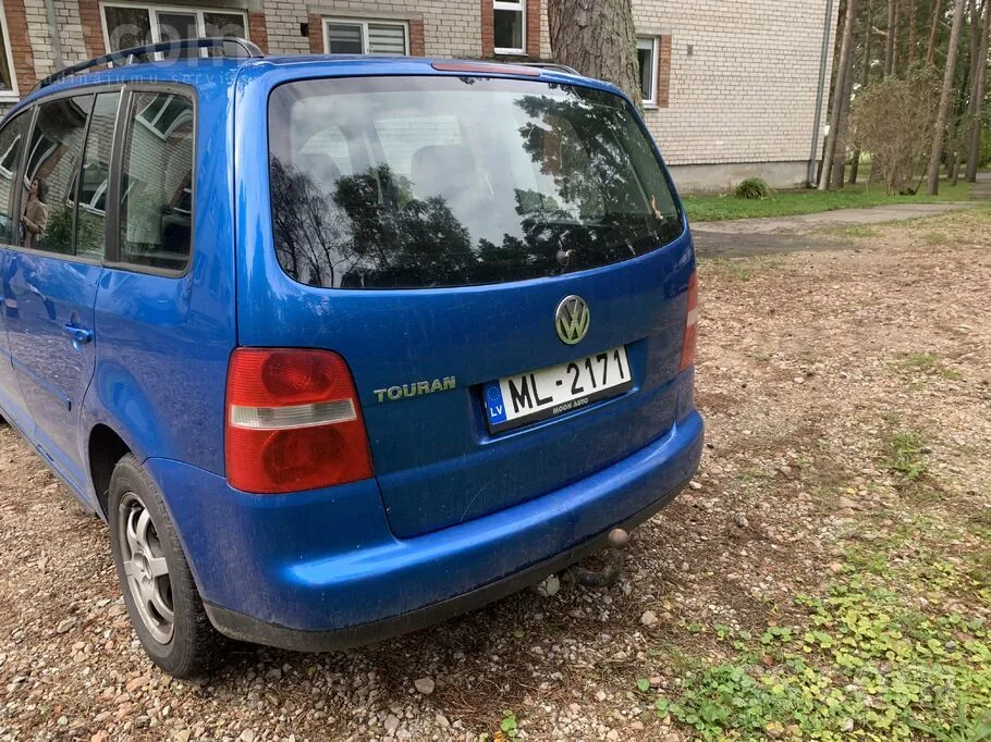 Volkswagen Touran 2003 photo 4