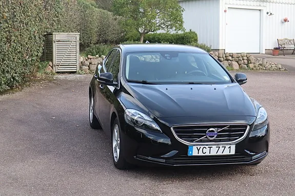 Volvo V40 2016 photo 2