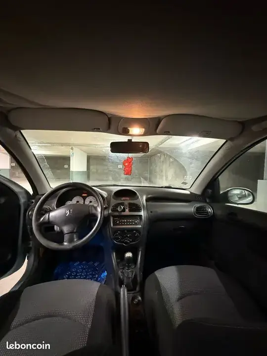 Peugeot 206 2005 photo 3