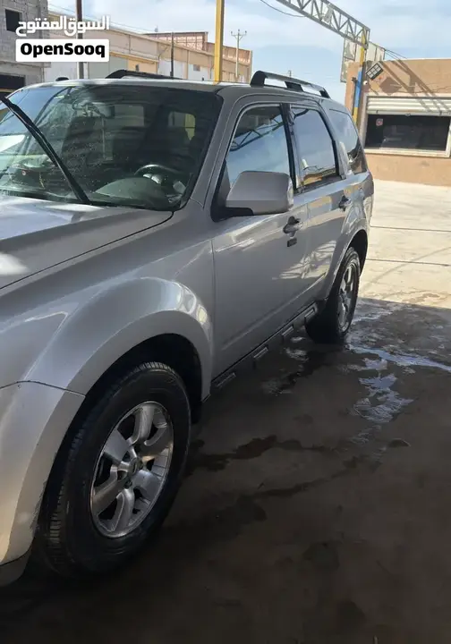 Ford Escape 2010 photo 2