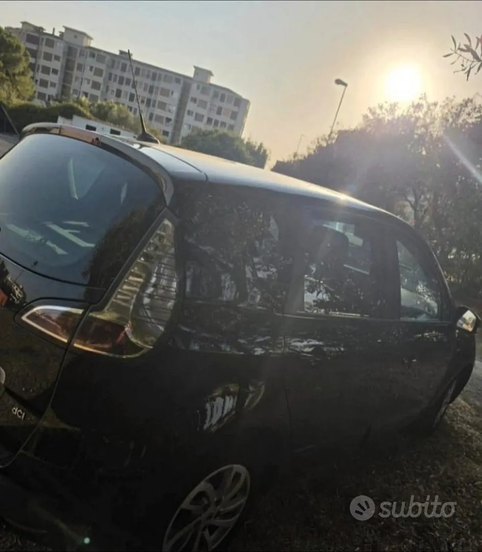 Renault Scenic 2015 photo 4
