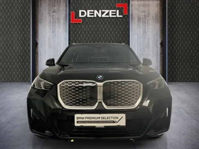 BMW Ix1 2026 photo 3