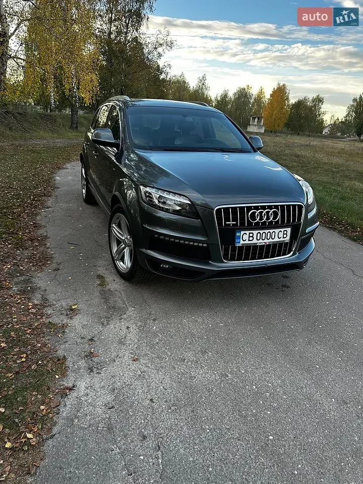 Audi Q7 2012 photo 2