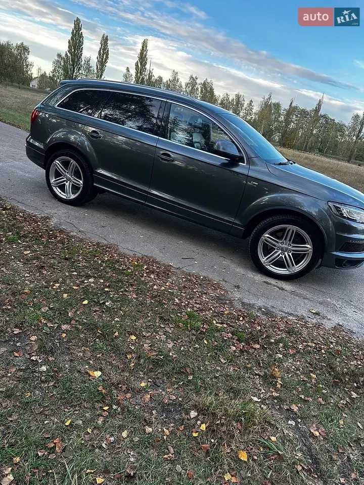 Audi Q7 2012 photo 5