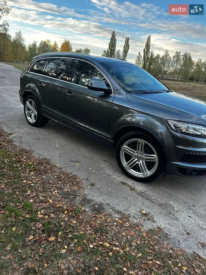 Audi Q7 2012 photo 4