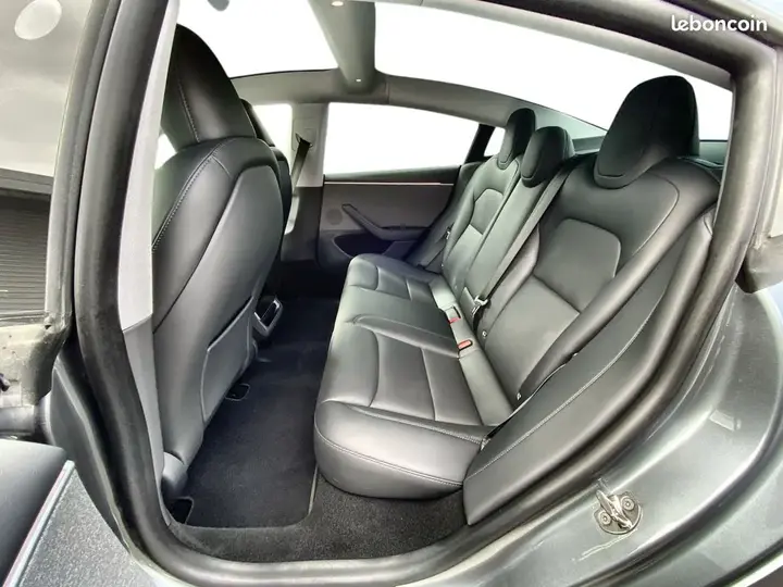 Tesla Model 3 2024 photo 5