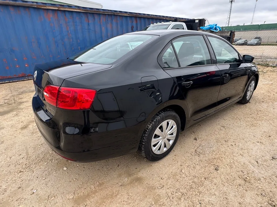 Volkswagen Jetta 2013 photo 3