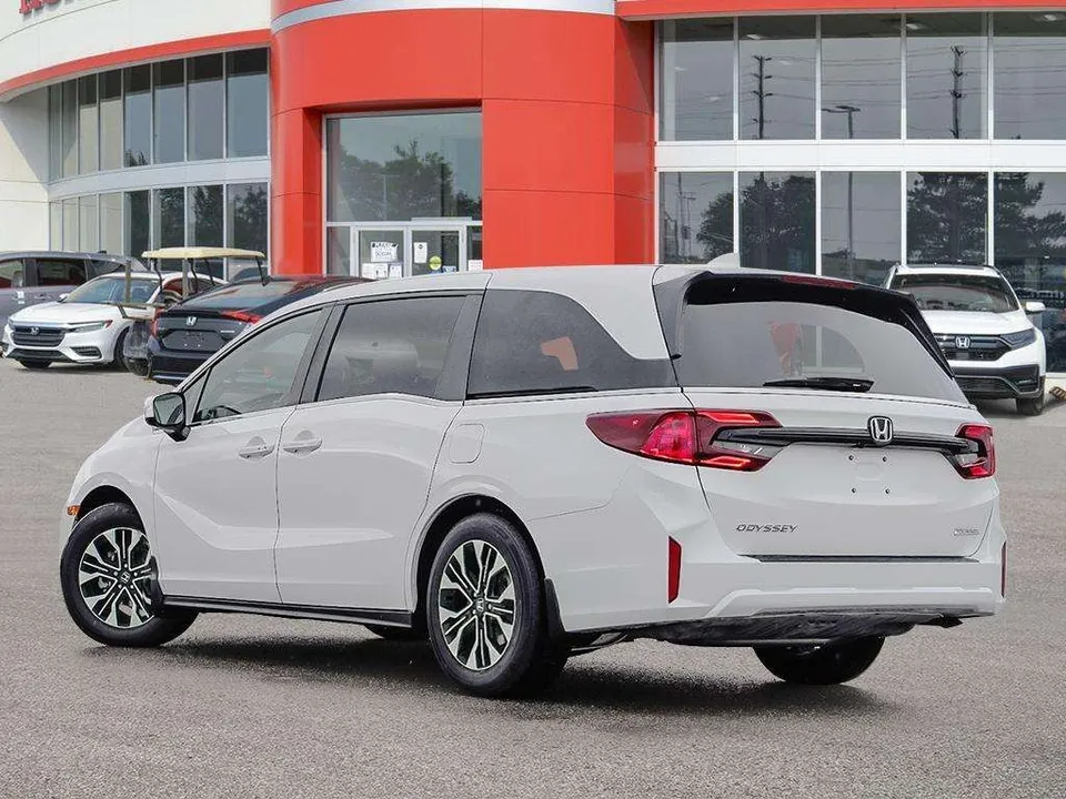 Honda Odyssey 2027 photo 4