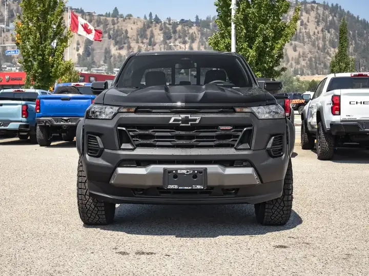 Chevrolet Colorado 2026 photo 3