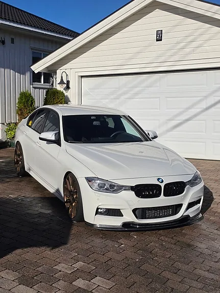 BMW 320I