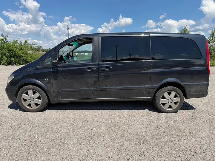 Mercedes-Benz Viano 2007 photo 2