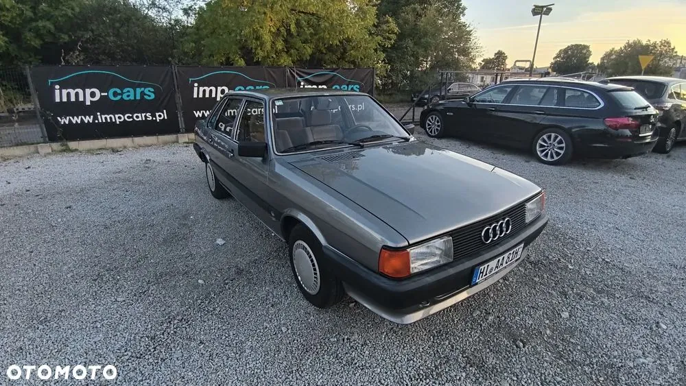 Audi 80 1984 photo 2