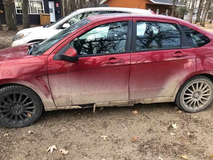 Ford Focus 2009 photo 2