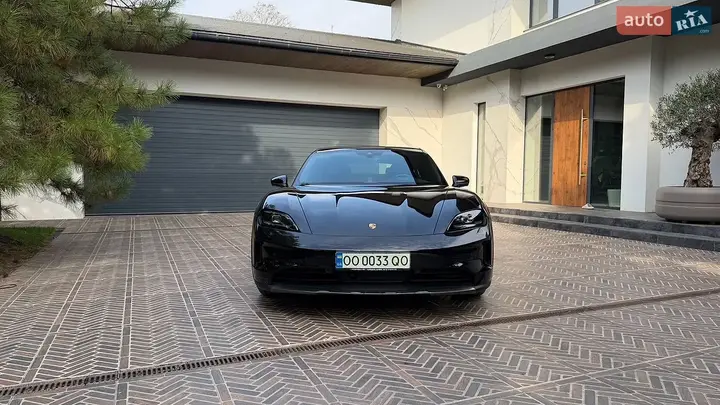Porsche Taycan Cross Turismo 2024 photo 2