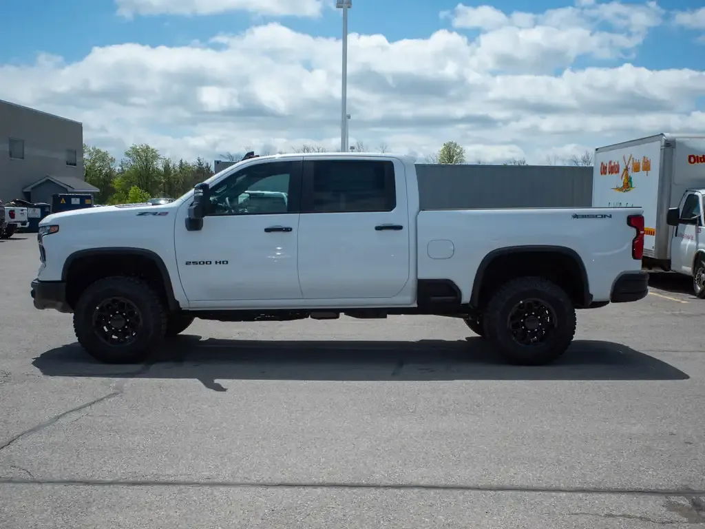 Chevrolet Silverado 2500 2026 photo 5
