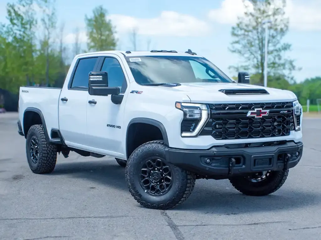 Chevrolet Silverado 2500 2026 photo 2