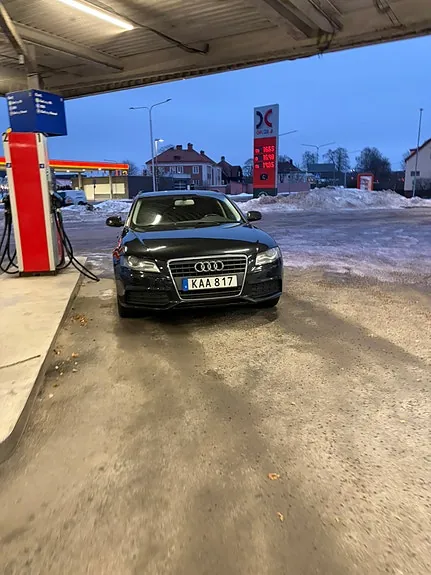 Audi A4 2010 photo 3