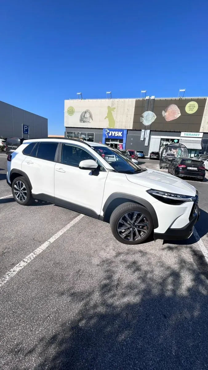 Toyota Corolla Cross 2025 photo 2