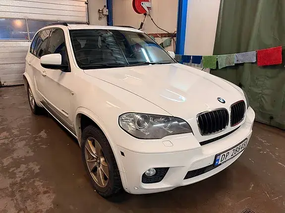 BMW X5 2012 photo 2