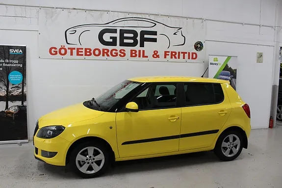 Skoda Fabia 2014 photo 2