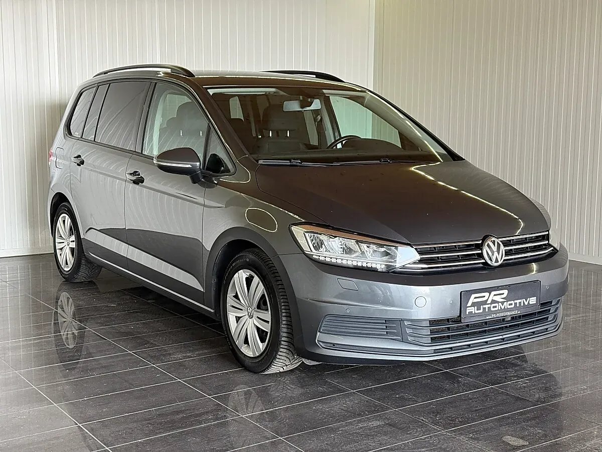 Volkswagen Touran 2018 photo 2