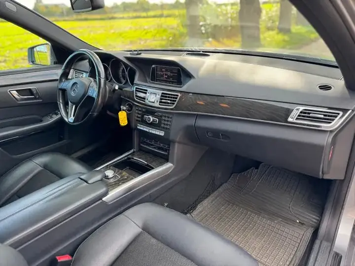 Mercedes-Benz E-Class 2014 photo 2