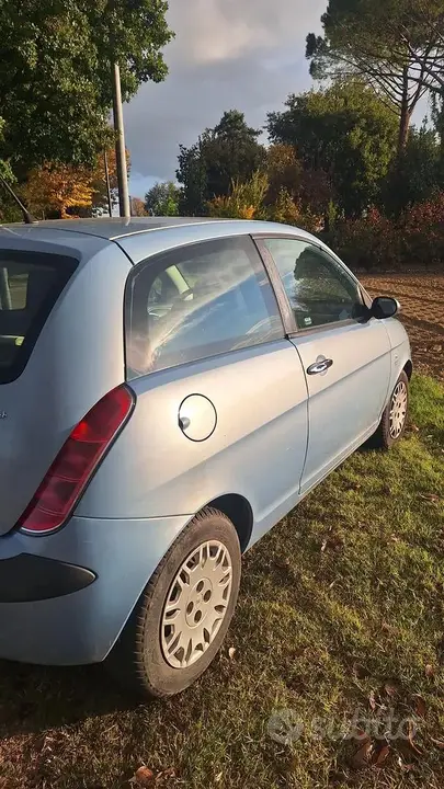 Lancia Ypsilon