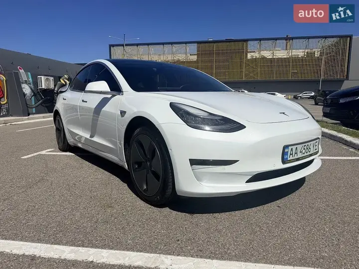 Tesla Model 3 2020 photo 5
