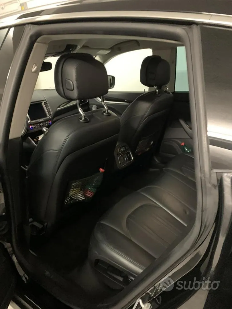 Maserati Levante 2017 photo 2