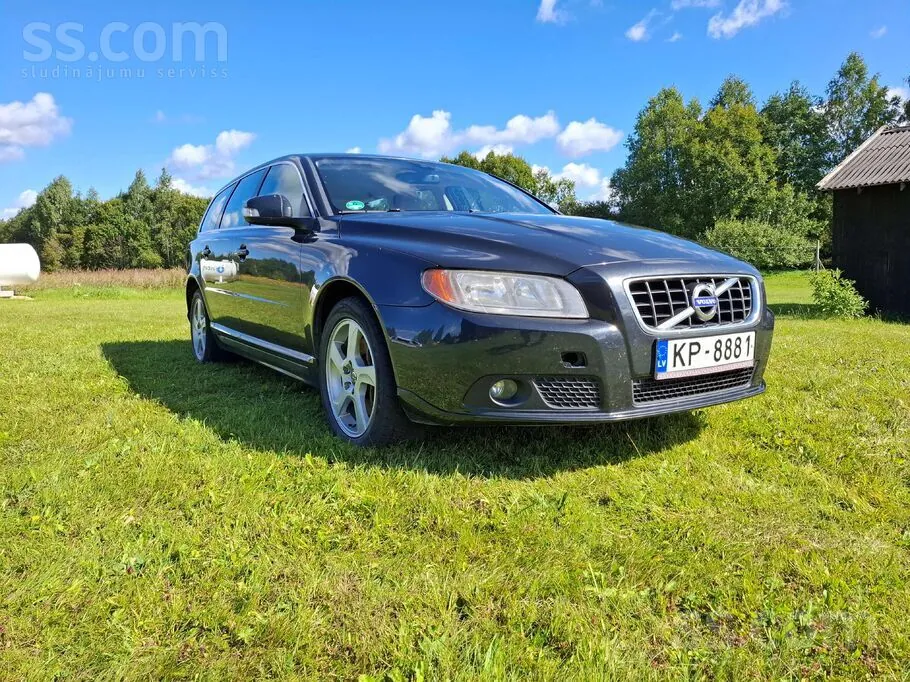 Volvo V70 2011 photo 2